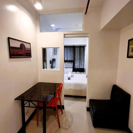 Makati Poblacion Hotel Mandaluyong Luaran gambar
