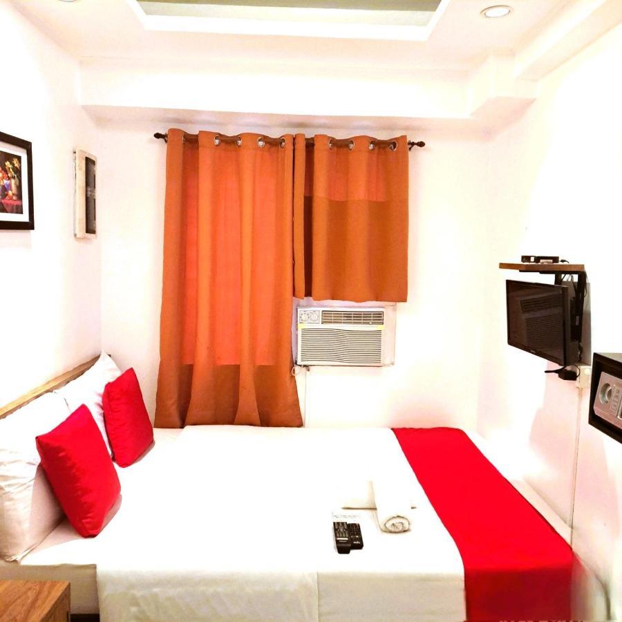 Makati Poblacion Hotel Mandaluyong Luaran gambar