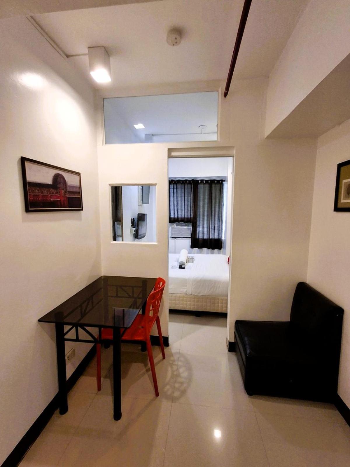 Makati Poblacion Hotel Mandaluyong Luaran gambar